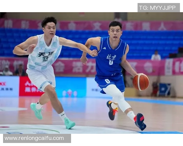 赛后分析：北京篮球队与广州篮球队在比赛中的战术灵活性对比
